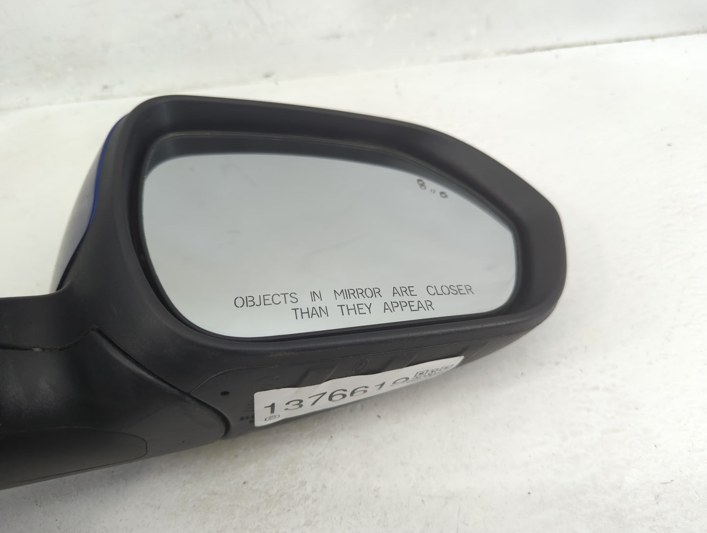 2021-2022 Kia Seltos Passenger Side View Mirror - Right Door Mirror OEM Used - Oemusedautoparts1.com