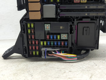 2022 Kia Sorento Fusebox Fuse Box Panel Relay Module P/N:91210R5400MB 18980-09460, 18980-09400 Fits OEM Used Auto Parts