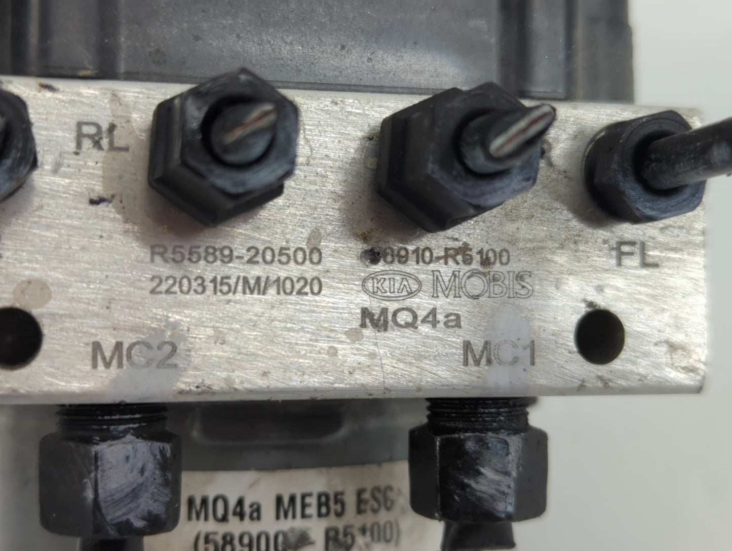 2021 Kia Sorento ABS Pump Control Module Replacement P/N:R5589-20500 Fits OEM Used Auto Parts - Oemusedautoparts1.com