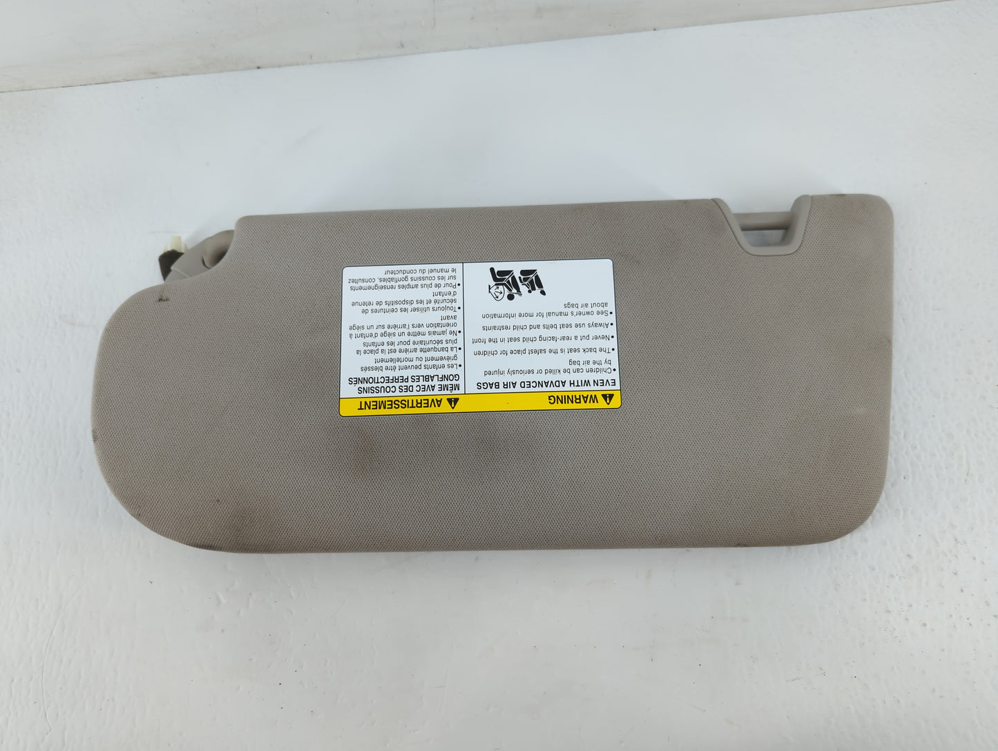 2022 Nissan Pathfinder Sun Visor Shade Replacement Passenger Right Mirror Fits OEM Used Auto Parts - Oemusedautoparts1.com