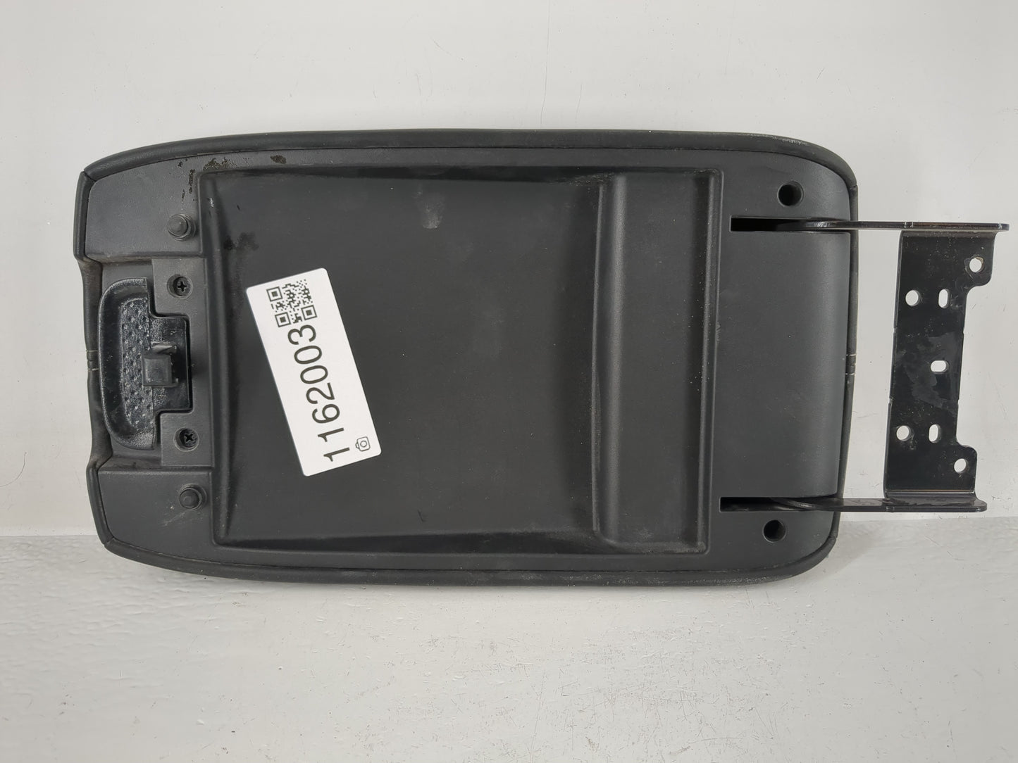 2020-2022 Nissan Sentra Center Console Armrest Cover Lid P/N:220115A Fits Fits 2020 2021 2022 OEM Used Auto Parts - Oemuseda