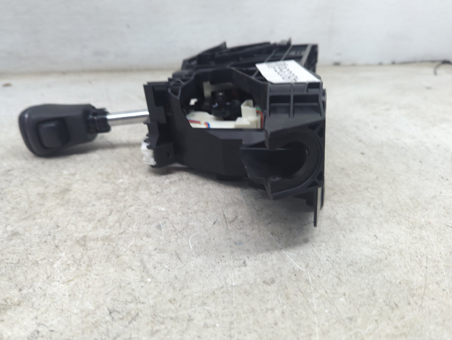 2022 Toyota Camry Floor Console Assembly Shifter - Oemusedautoparts1.com