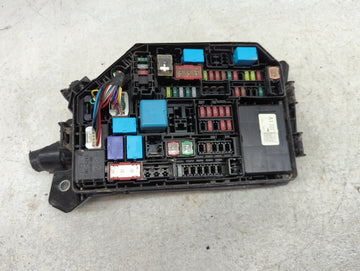 2020-2022 Toyota Corolla Fusebox Fuse Box Panel Relay Module P/N:82641-47050-A Fits Fits 2020 2021 2022 OEM Used Auto Parts