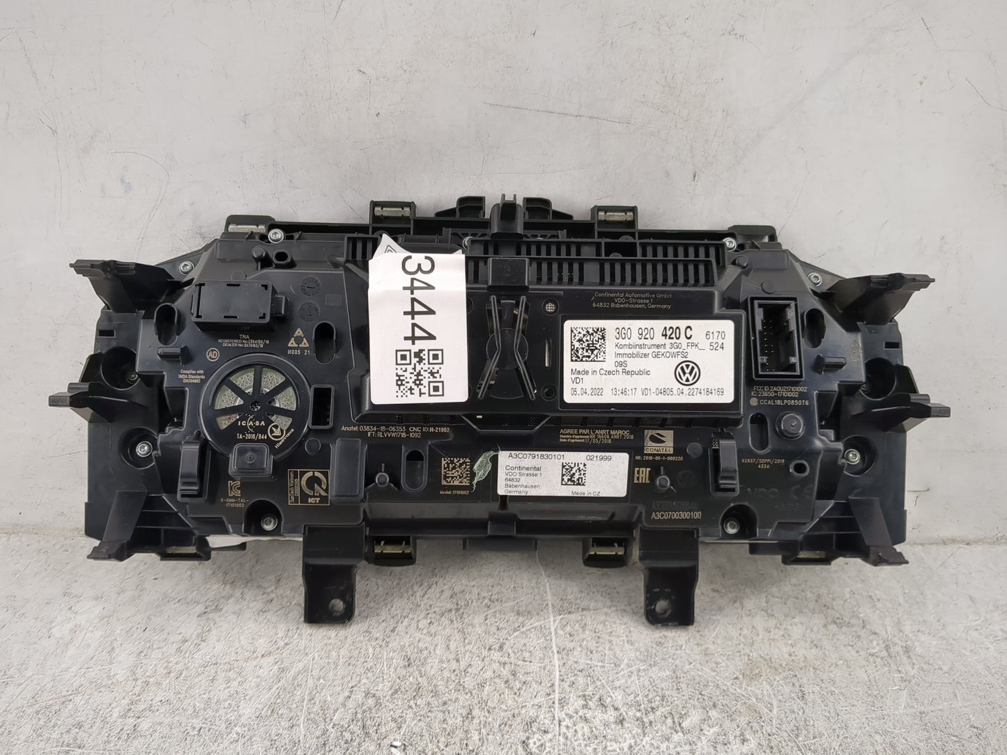 2022 Volkswagen Arteon Instrument Cluster Speedometer Gauges P/N:3G0920420C A2C19489500 Miles: Fits OEM Used Auto Parts - Oe