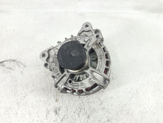 2021-2022 Volkswagen Atlas Alternator Replacement Generator Charging Assembly Engine OEM P/N:A2725728 Fits Fits 2021 2022 OEM Used Auto Parts