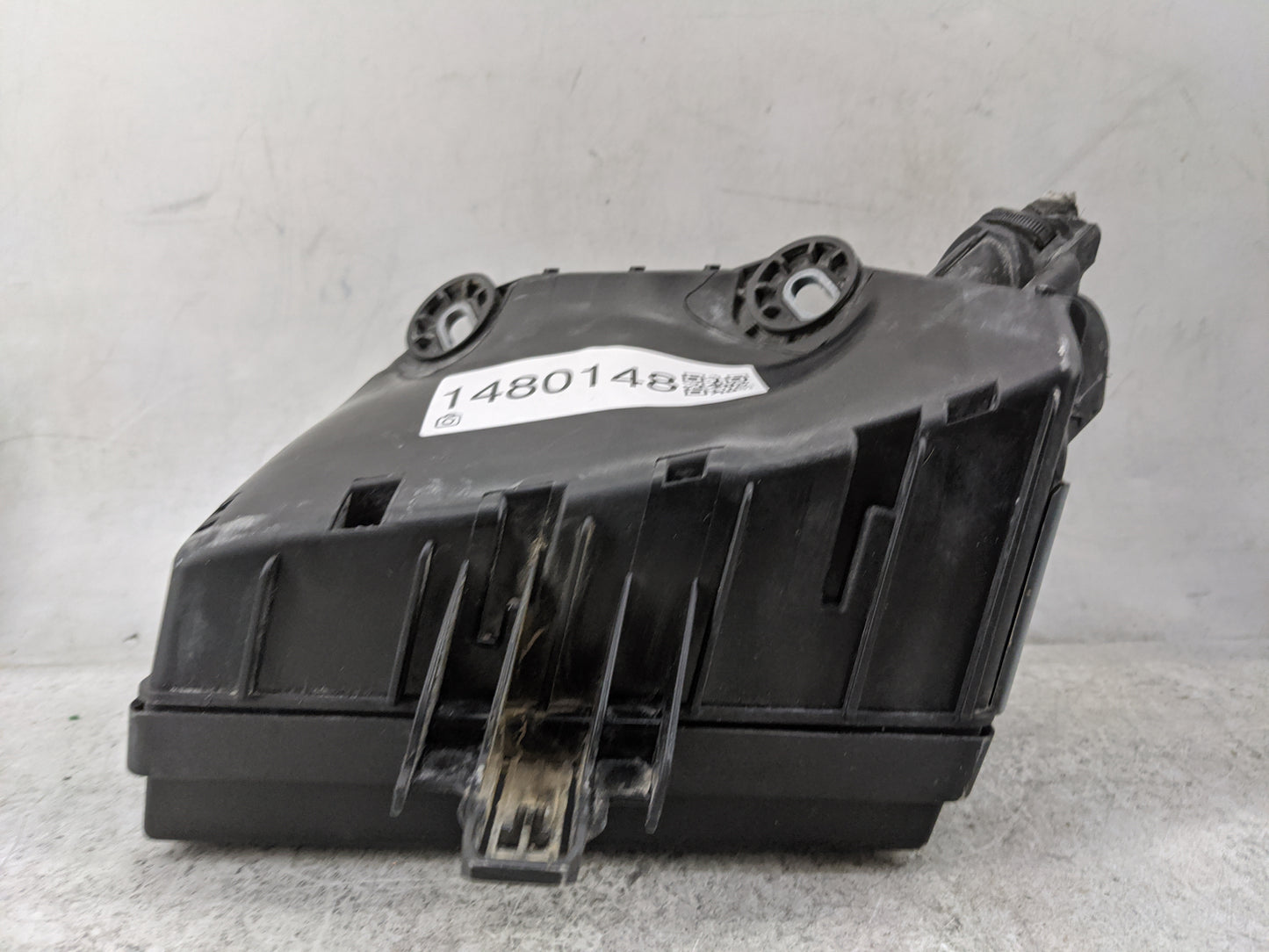 2020-2022 Volkswagen Atlas Fusebox Fuse Box Panel Relay Module P/N:5Q0907361D Fits Fits 2020 2021 2022 OEM Used Auto Parts -