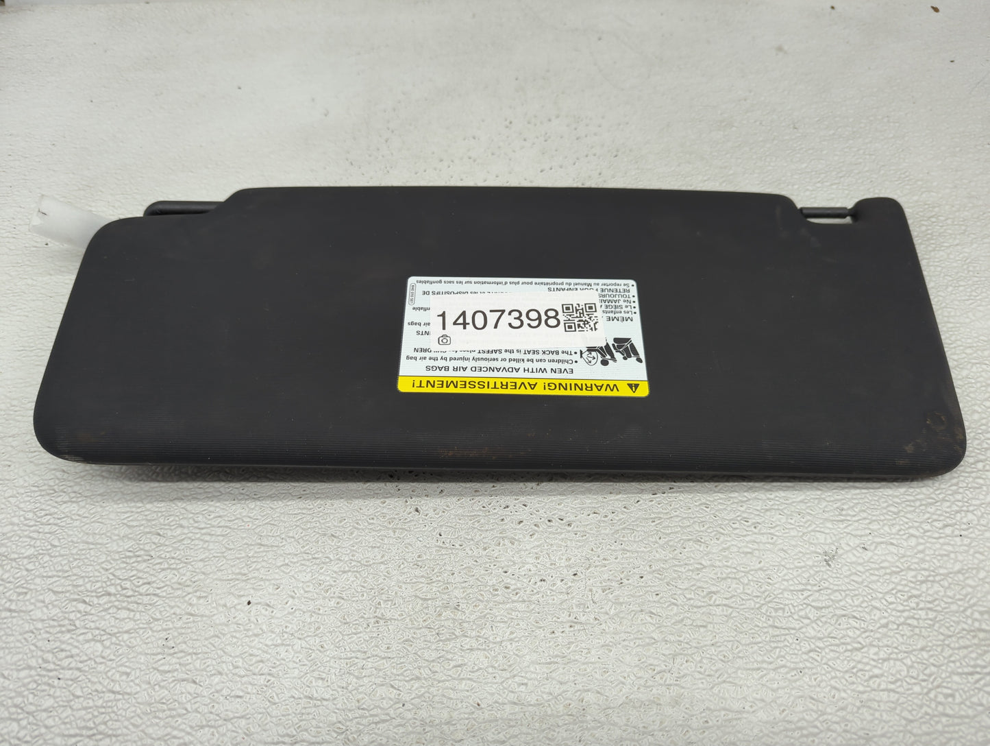 2020-2022 Volkswagen Atlas Cross Sport Sun Visor Shade Replacement Driver Left Mirror Fits Fits 2020 2021 2022 OEM Used Auto