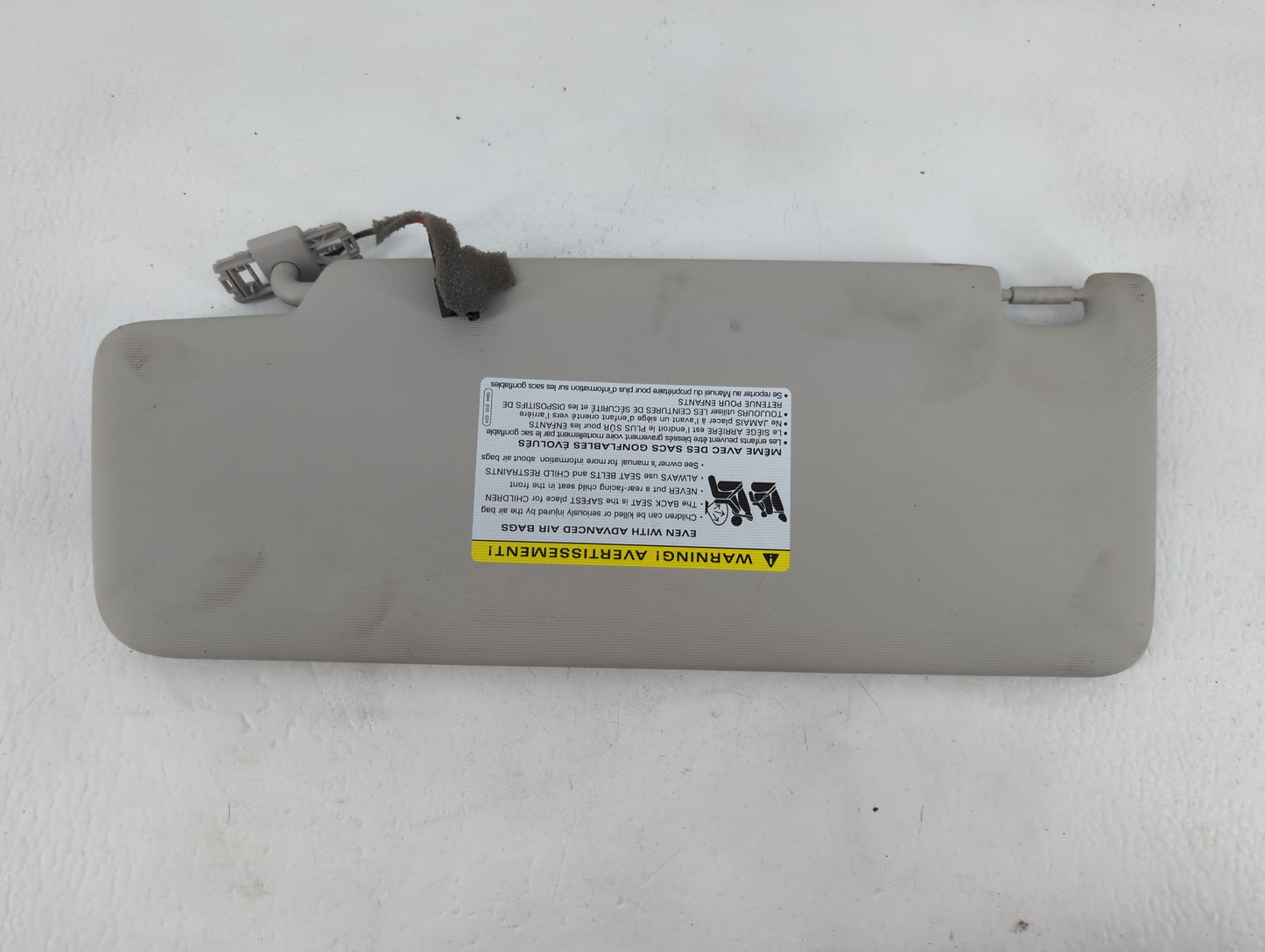 2022 Volkswagen Taos Sun Visor Shade Replacement Passenger Right Mirror Fits OEM Used Auto Parts - Oemusedautoparts1.com