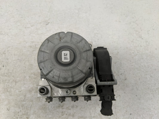 2021-2022 Volkswagen Tiguan ABS Pump Control Module Replacement P/N:5Q0 614 517 GB Fits Fits 2021 2022 OEM Used Auto Parts
