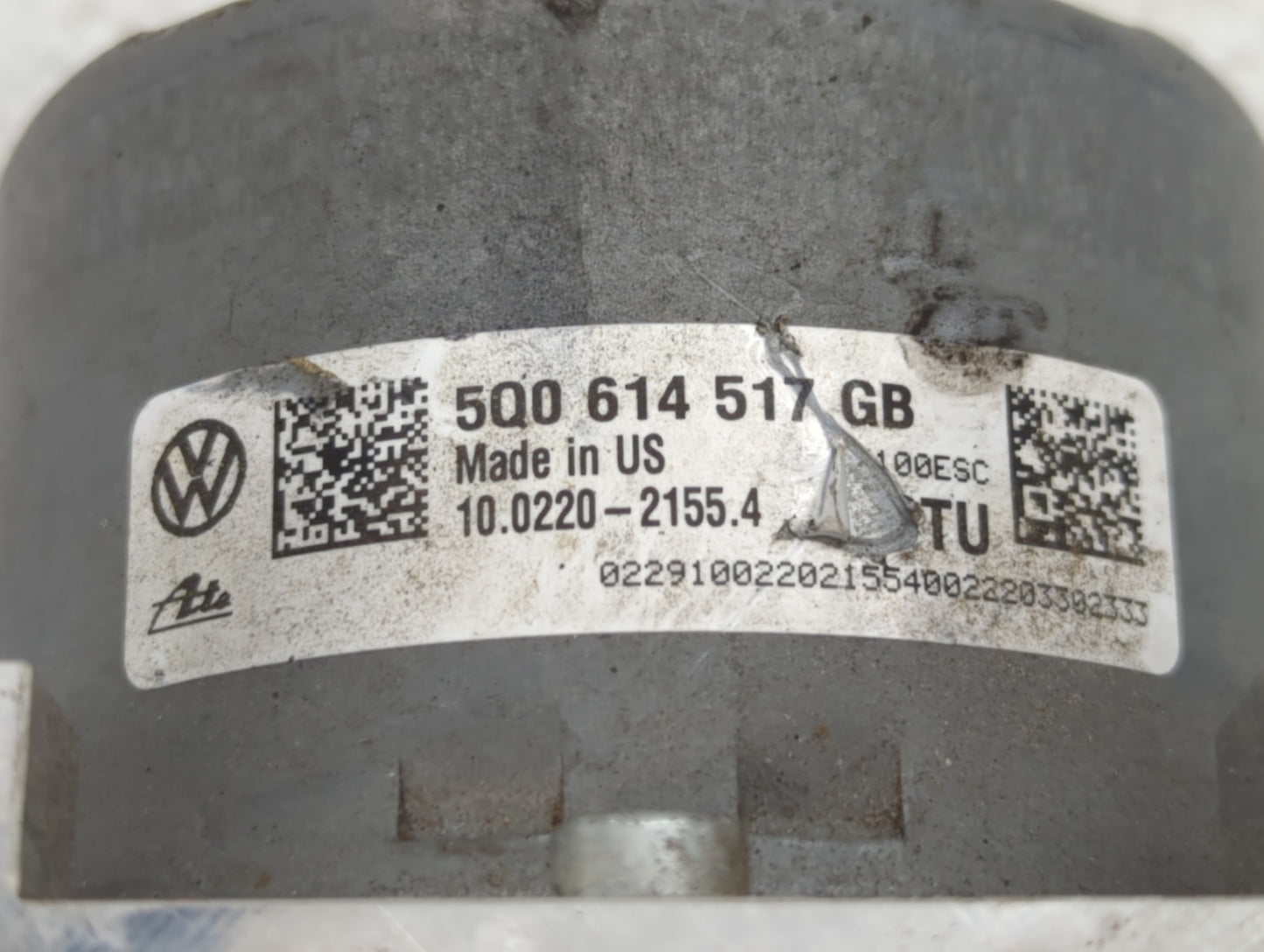 2021-2022 Volkswagen Tiguan ABS Pump Control Module Replacement P/N:5Q0 614 517 GB Fits Fits 2021 2022 OEM Used Auto Parts -