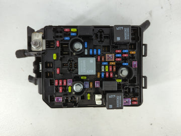 2020-2021 Buick Encore Fusebox Fuse Box Panel Relay Module P/N:0000114 30959L 42823945 Fits Fits 2020 2021 OEM Used Auto Parts