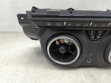 2019-2022 Chevrolet Blazer Climate Control Module Temperature AC/Heater Replacement P/N:84769061 7370200000000X Fits OEM Used Auto Parts