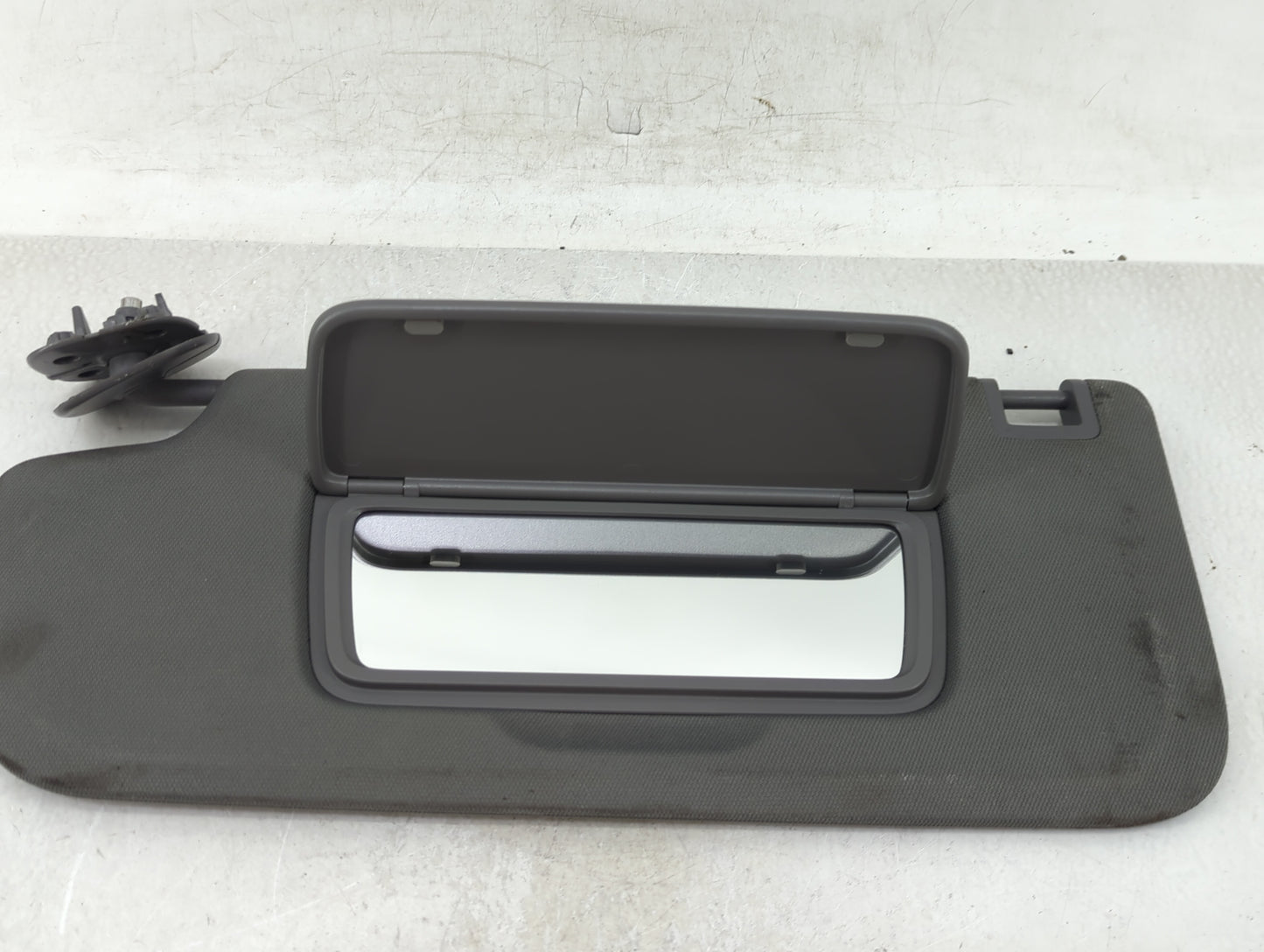 2019-2022 Chevrolet Silverado 1500 Sun Visor Shade Replacement Driver Left Mirror Fits Fits 2019 2020 2021 2022 OEM Used Aut