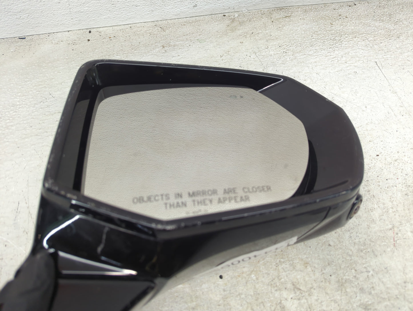 2023 Chevrolet Suburban Passenger Side View Mirror - Right Door Mirror OEM Used - Oemusedautoparts1.com