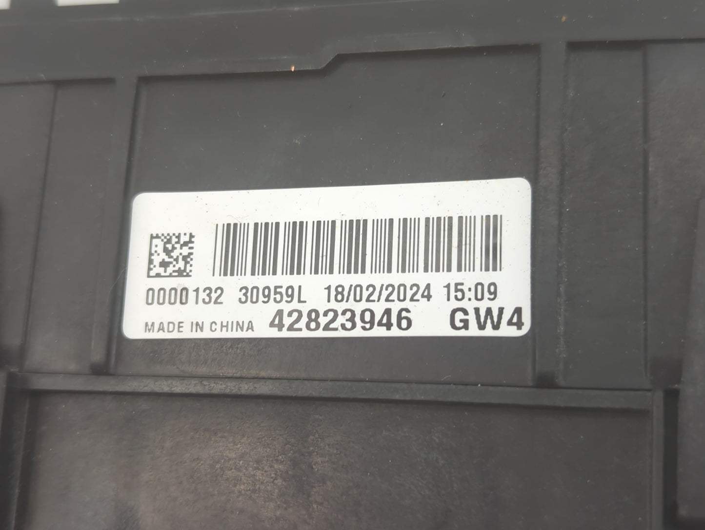 2023 Chevrolet Trailblazer Fusebox Fuse Box Panel Relay Module P/N:42823946 Fits OEM Used Auto Parts - Oemusedautoparts1.com