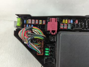 2023 Chevrolet Traverse Fusebox Fuse Box Panel Relay Module Fits OEM Used Auto Parts