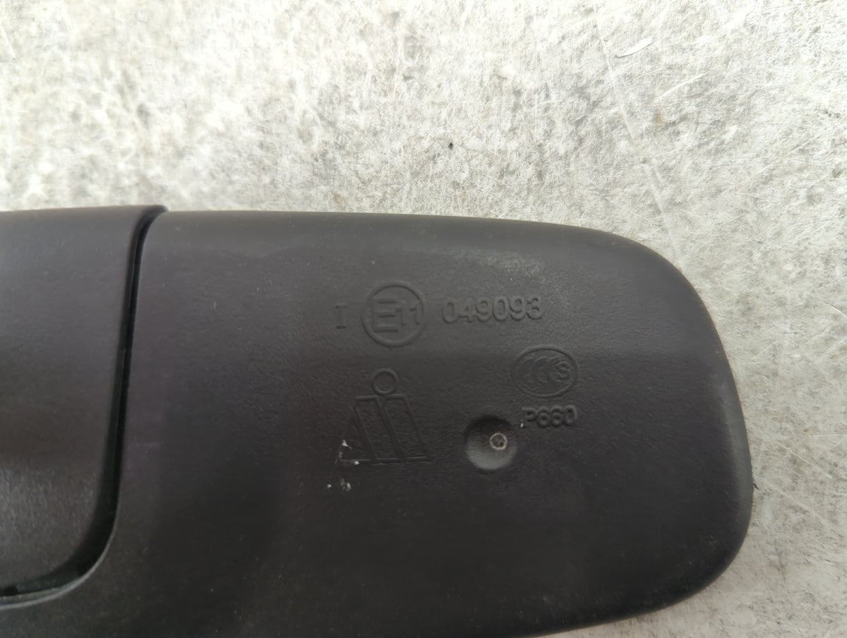 2018-2022 Chevrolet Traverse Interior Rear View Mirror Replacement OEM P/N:E1 049093 Fits OEM Used Auto Parts - Oemusedautop