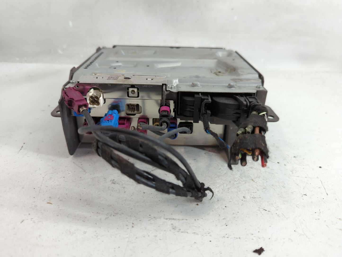 2023 Chrysler E Class Radio AM FM Cd Player Receiver Replacement P/N:A 296 900 17 05 Fits OEM Used Auto Parts - Oemusedautop