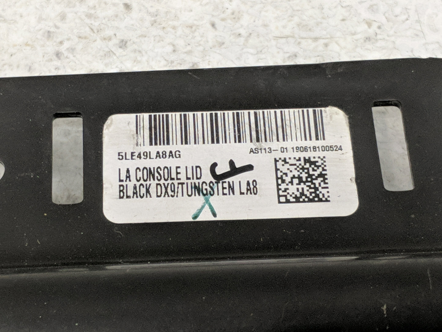 2023 Dodge Challenger Center Console Armrest Cover Lid P/N:5LE49LA8AG Fits OEM Used Auto Parts - Oemusedautoparts1.com