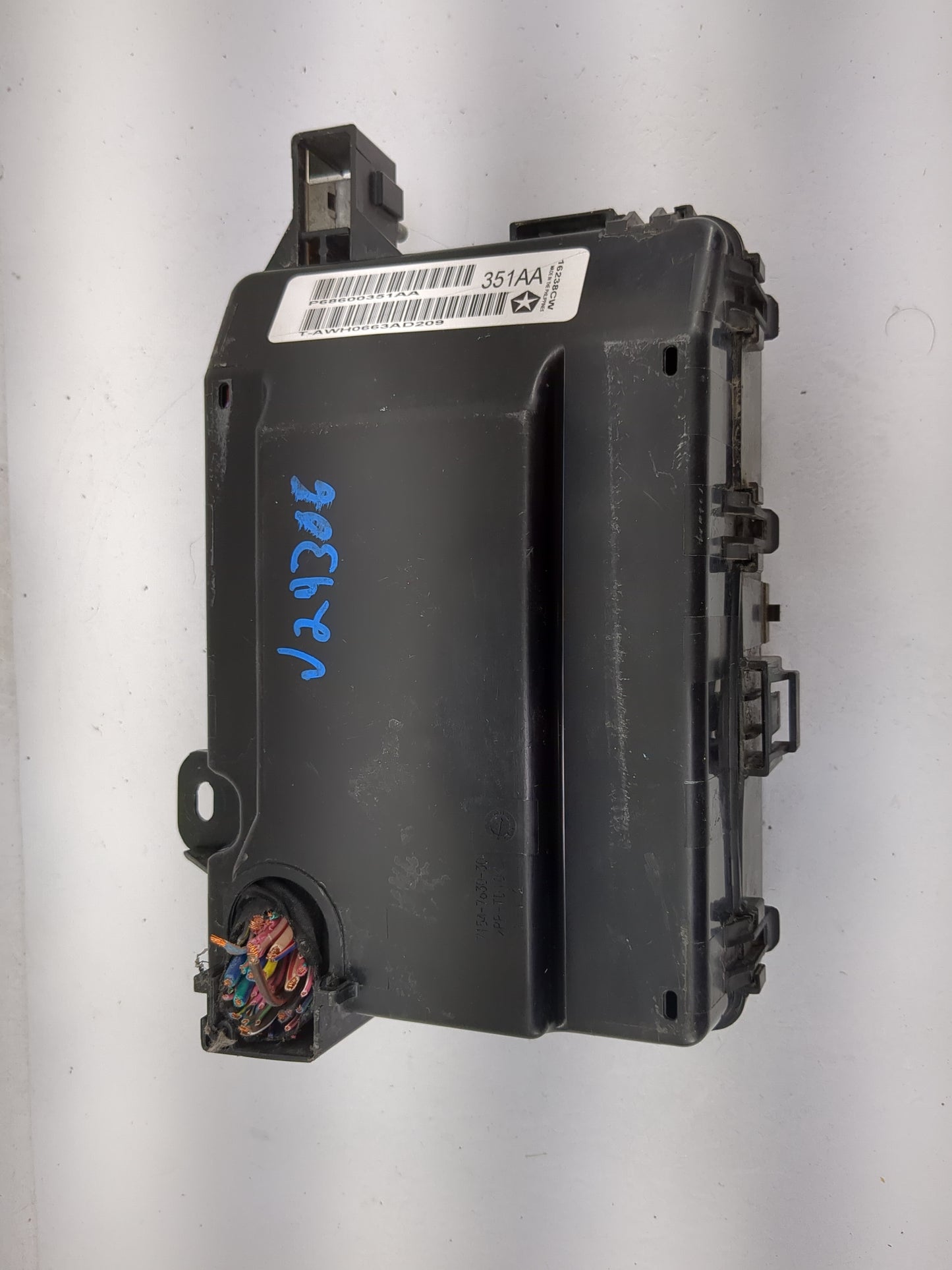 Dodge Challenger Fusebox Fuse Box Relay Module Tipm P68600351aa - Oemusedautoparts1.com
