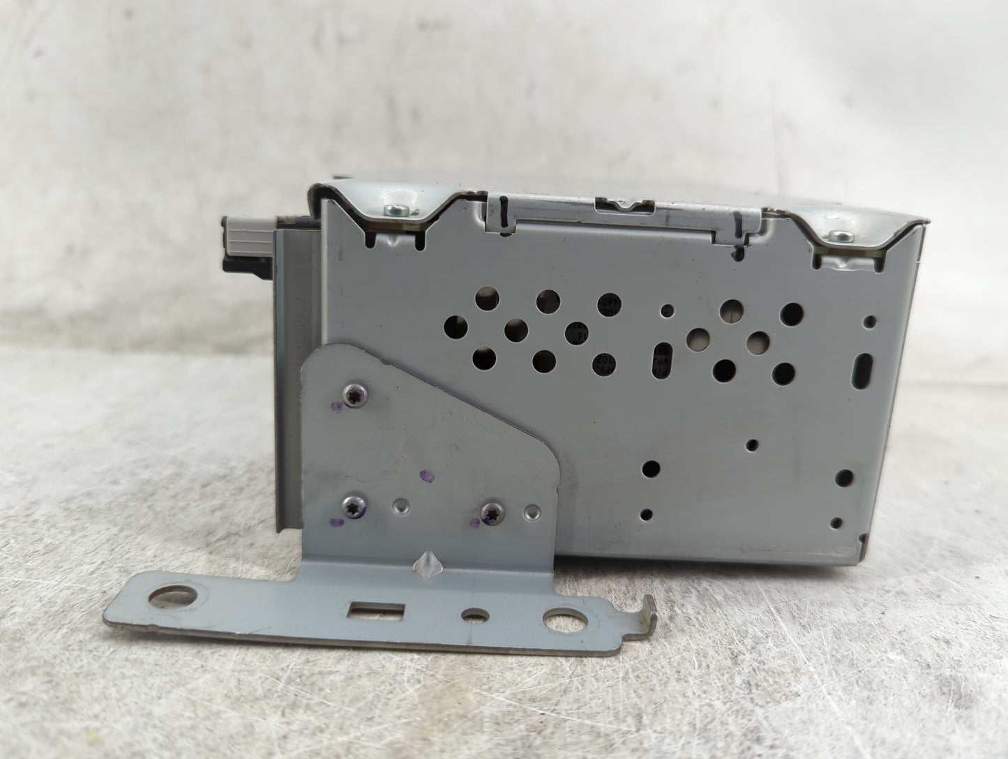 2021 Ford Bronco Radio AM FM Cd Player Receiver Replacement P/N:M2DT-18K810-CG M2CG511617, PHXAEE0R Fits OEM Used Auto Parts