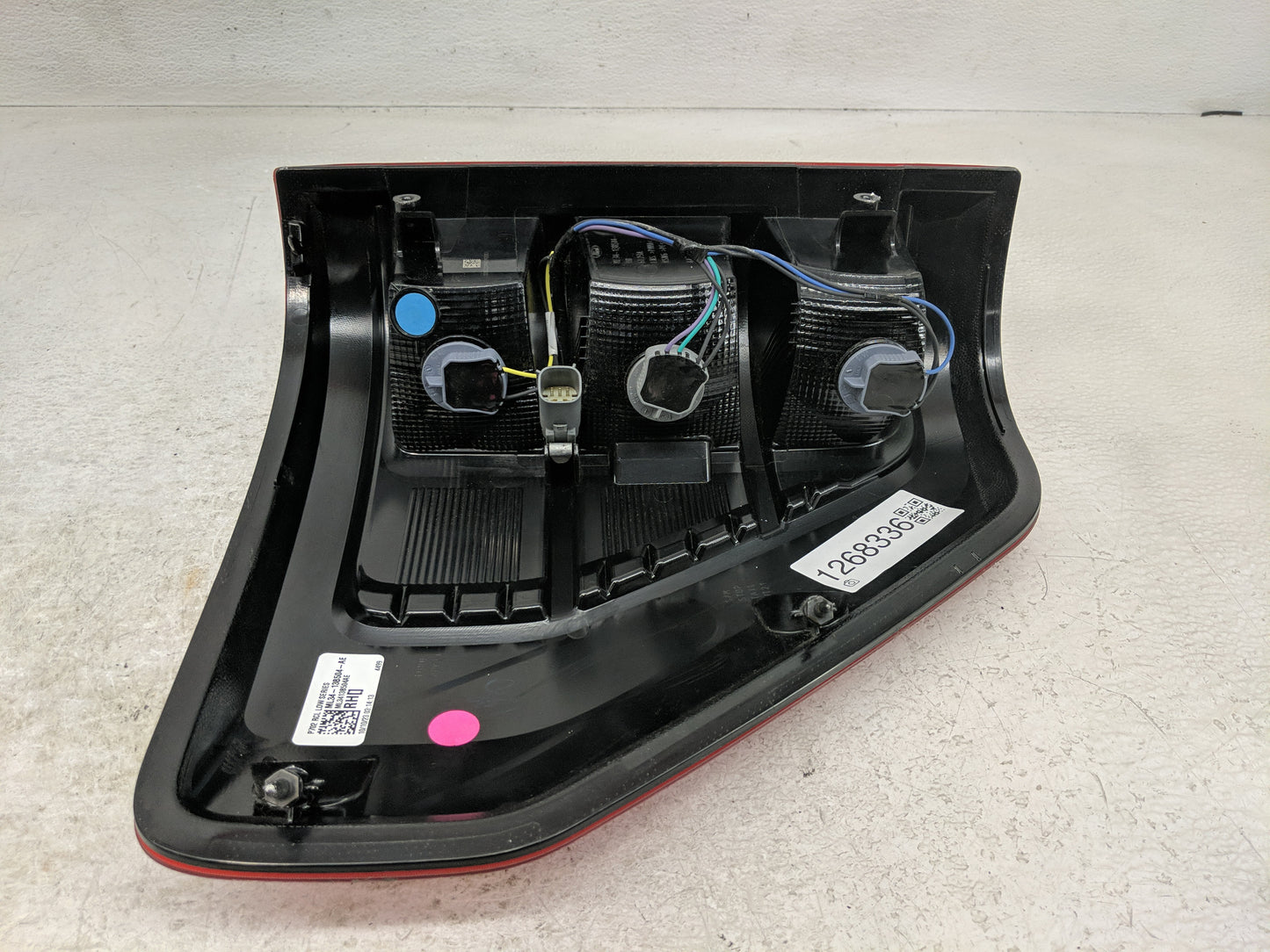 2021-2022 Ford F-150 Tail Light Assembly Passenger Right OEM P/N:ML34-13BB504-AE Fits Fits 2021 2022 OEM Used Auto Parts - O