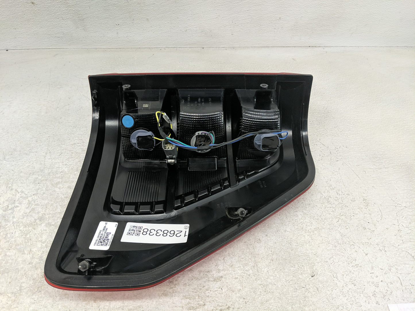 2021-2022 Ford F-150 Tail Light Assembly Passenger Right OEM P/N:ML34-13BB504-AE Fits Fits 2021 2022 OEM Used Auto Parts - O