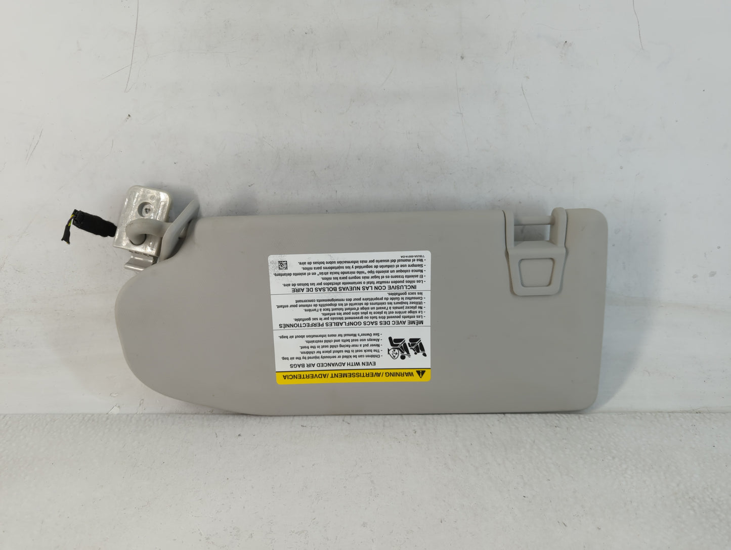 2021 Ford Mustang Sun Visor Shade Replacement Passenger Right Mirror Fits OEM Used Auto Parts - Oemusedautoparts1.com