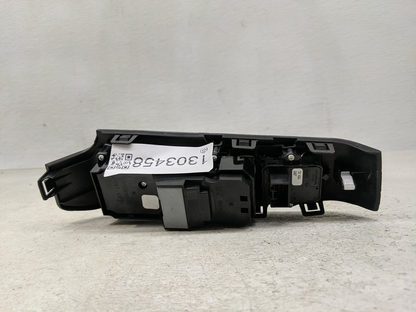 2022 Honda Civic Master Power Window Switch Replacement Driver Side Left P/N:T20 A211 3282T Fits OEM Used Auto Parts - Oemus