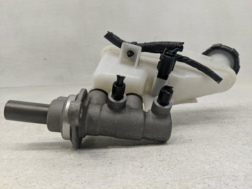 2023 Hyundai Elantra Brake Master Cylinder