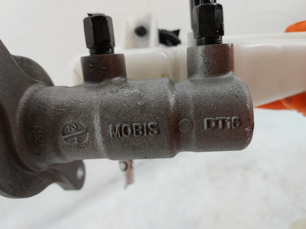 2023 Hyundai Elantra Brake Master Cylinder 1498993 - Oemusedautoparts1.com