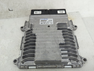 2023 Hyundai Genesis PCM Engine Control Computer ECU ECM PCU OEM P/N:39104-3L018 Fits OEM Used Auto Parts
