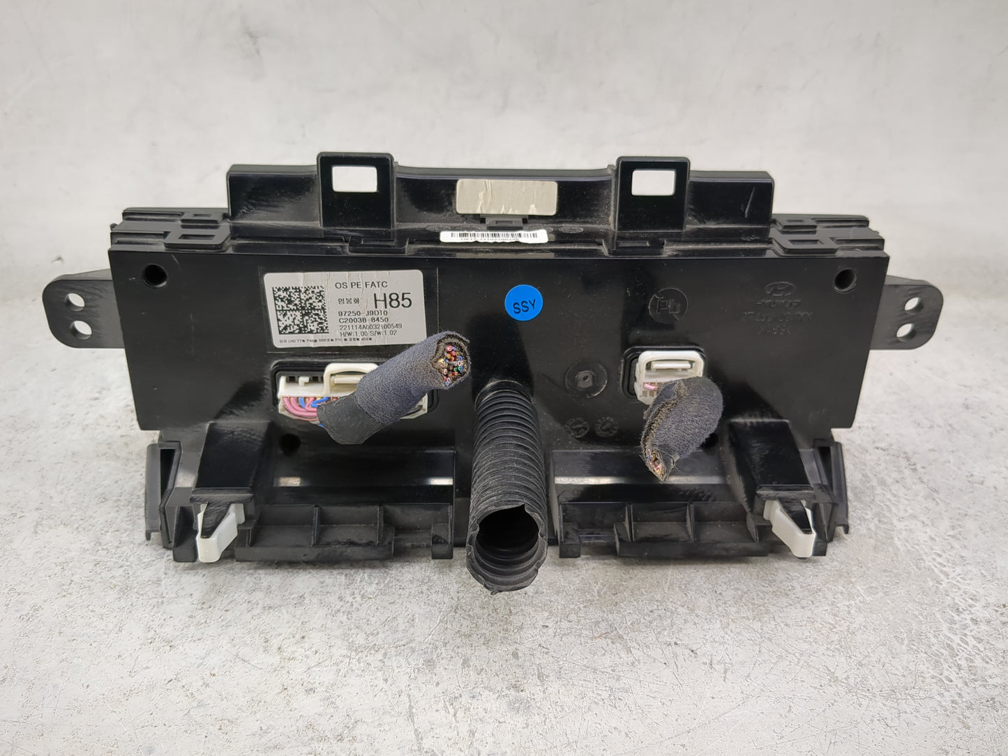 2022 Hyundai Kona Climate Control Module Temperature AC/Heater Replacement P/N:97250-J9DT0 C20038-8450 Fits OEM Used Auto Pa