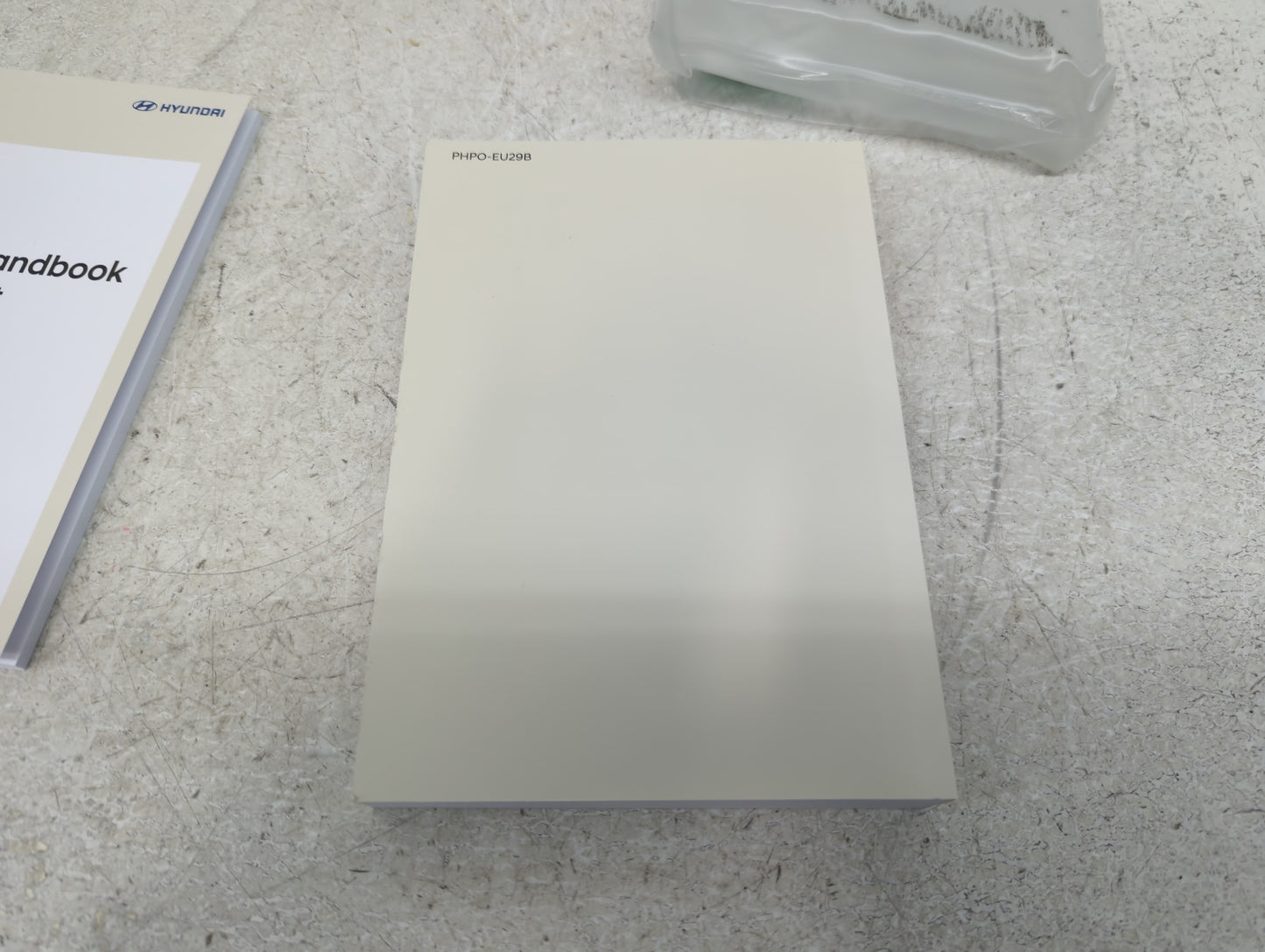 2023 Hyundai Santa Cruz Owners Manual Book Guide P/N:PHPO-EU29B OEM Used Auto Parts - Oemusedautoparts1.com