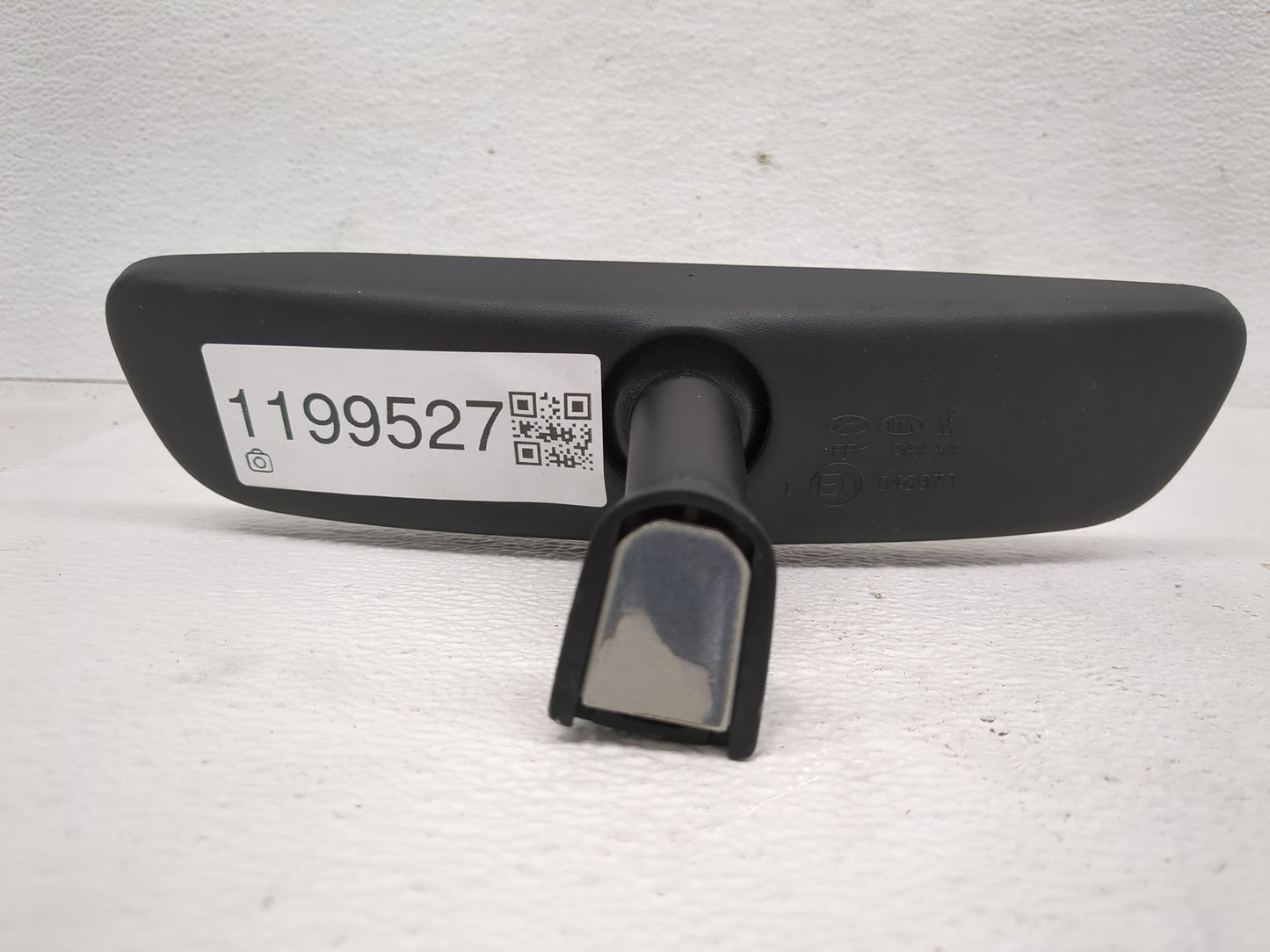 2021 Hyundai Santa Fe Interior Rear View Mirror Replacement OEM P/N:E11048973 Fits Fits 2020 2022 OEM Used Auto Parts - Oemu