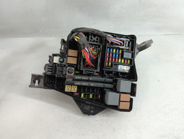 2020-2023 Hyundai Sonata Fusebox Fuse Box Panel Relay Module P/N:18980-09910 18980-09920 Fits Fits 2020 2021 2022 2023 OEM Used Auto Parts
