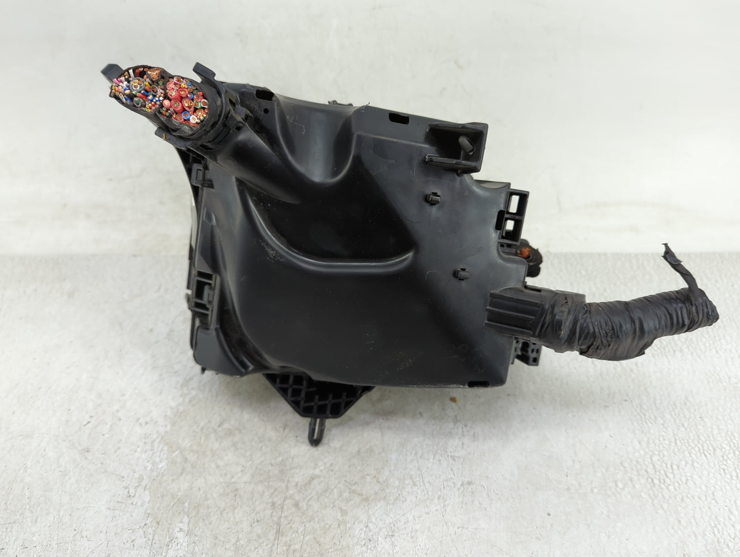 2020-2023 Hyundai Sonata Fusebox Fuse Box Panel Relay Module P/N:18980-09910 18980-09920 Fits Fits 2020 2021 2022 2023 OEM U