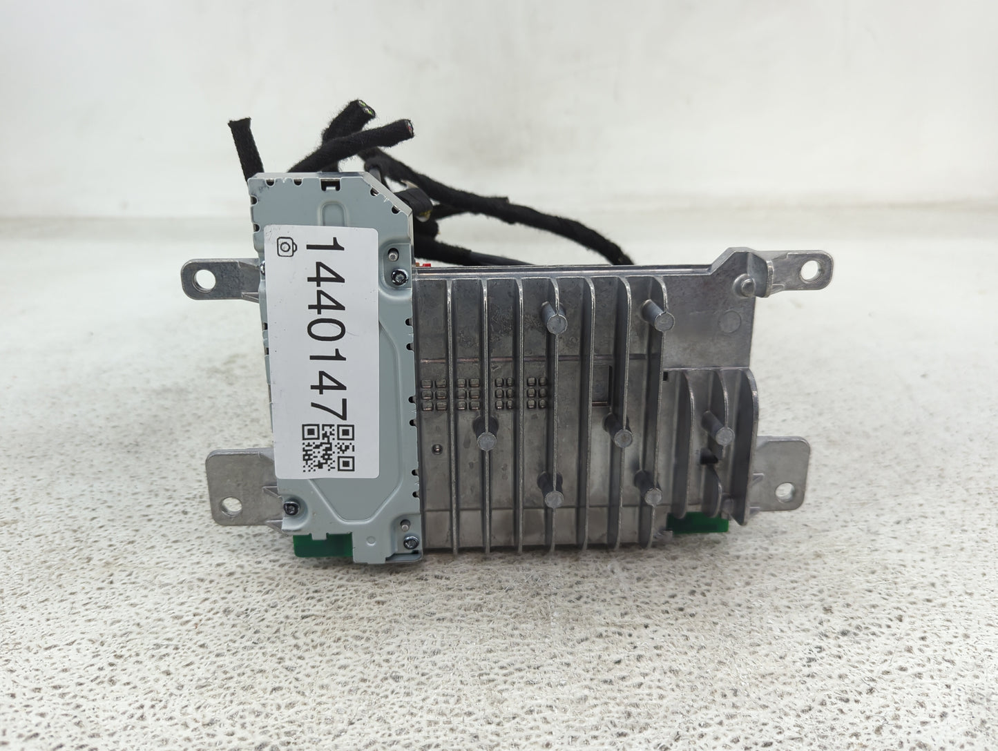 2022 Jeep Grand Cherokee Radio AM FM Cd Player Receiver Replacement Fits OEM Used Auto Parts - Oemusedautoparts1.com