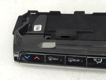 2022 Jeep Grand Wagoneer Climate Control Module Temperature AC/Heater Replacement P/N:P68423822AF 68423822AF Fits OEM Used Auto Parts