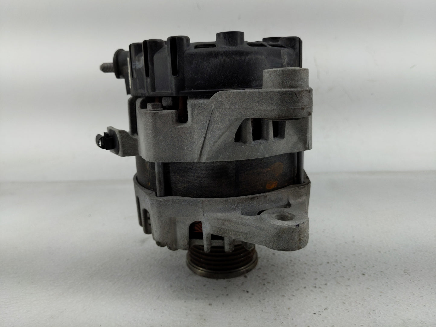 2021 Kia Sorento Alternator Replacement Generator Charging Assembly Engine OEM P/N:37300-2SGC1 Fits Fits 2020 2022 2023 OEM