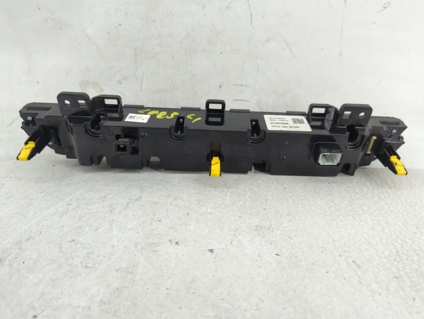 2023 Kia Sportage Climate Control Module Temperature AC/Heater Replacement P/N:96540-P1000FHL Fits OEM Used Auto Parts - Oem