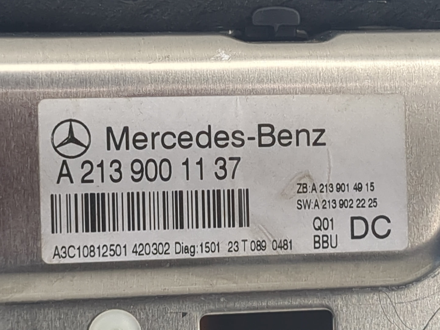 2023 Mercedes-Benz E Class Instrument Cluster Speedometer Gauges P/N:A2139001137 A2139014915, A2139022225 Miles: Fits OEM Us