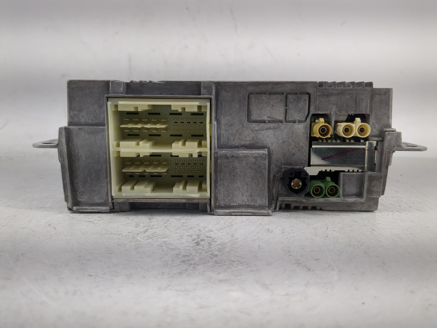 2023 Mercedes-Benz Sprinter 2500 Radio AM FM Cd Player Receiver Replacement P/N:A 420 900 33 05 Fits OEM Used Auto Parts - O