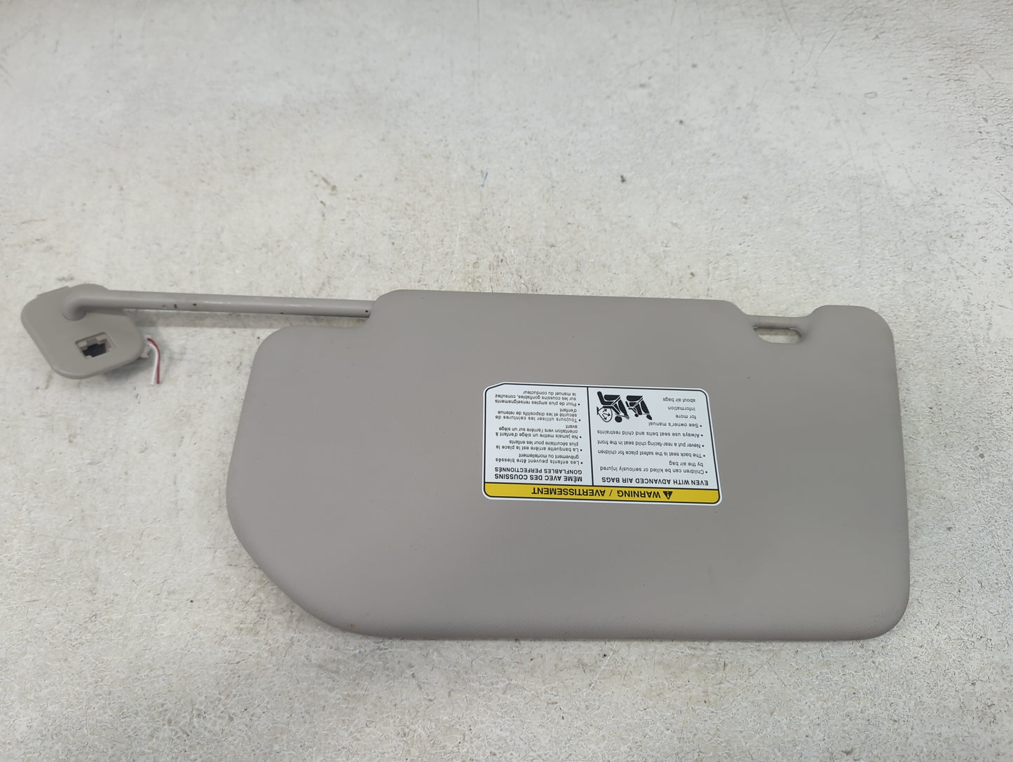 2023 Nissan Rogue Sun Visor Shade Replacement Passenger Right Mirror Fits OEM Used Auto Parts - Oemusedautoparts1.com