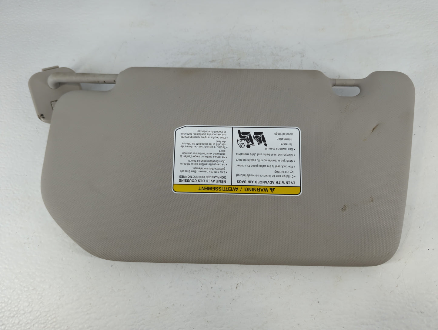 2021-2022 Nissan Rogue Sun Visor Shade Replacement Passenger Right Mirror Fits Fits 2021 2022 OEM Used Auto Parts - Oemuseda