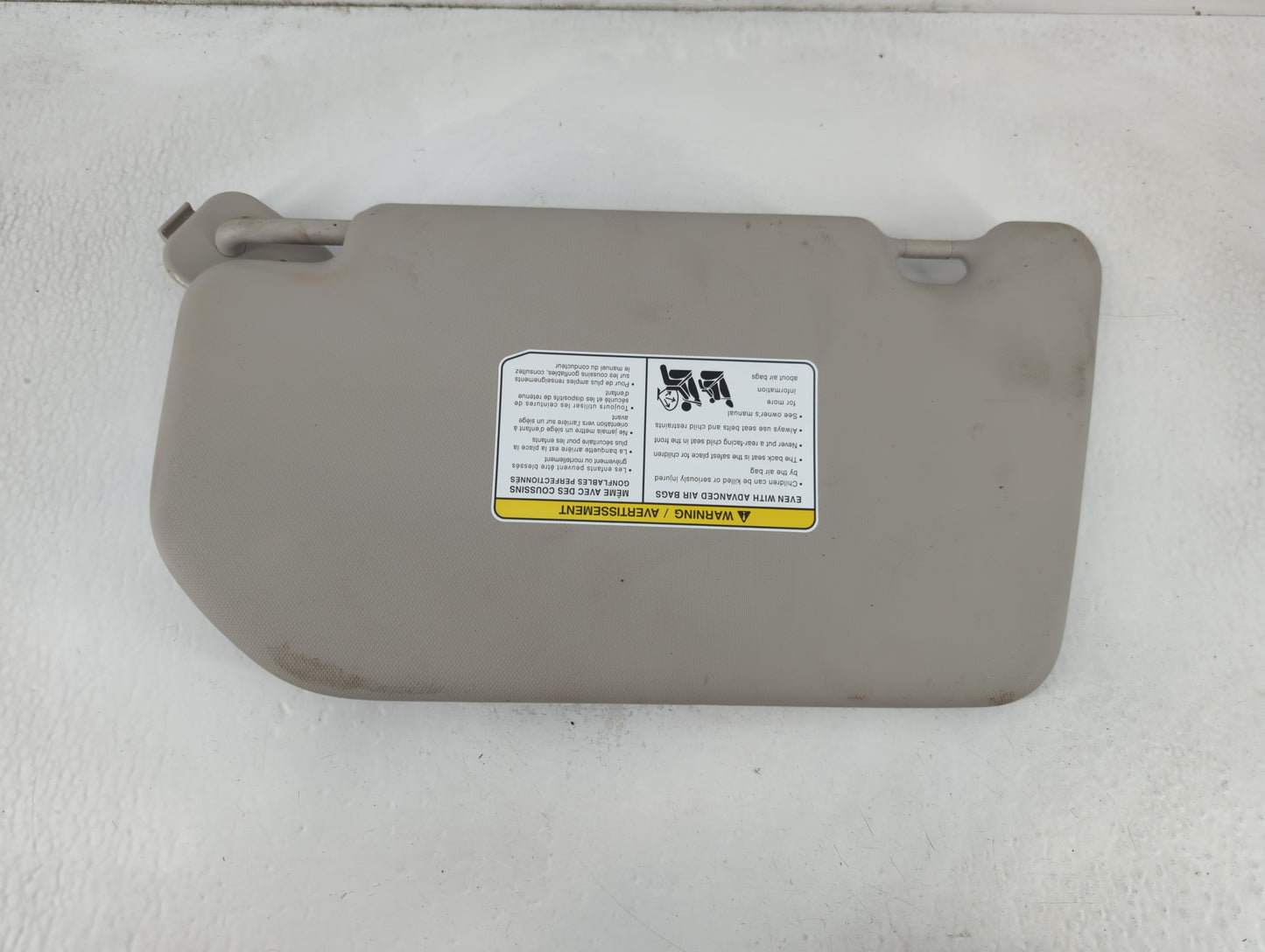 2021-2022 Nissan Rogue Sun Visor Shade Replacement Passenger Right Mirror Fits Fits 2021 2022 OEM Used Auto Parts - Oemuseda