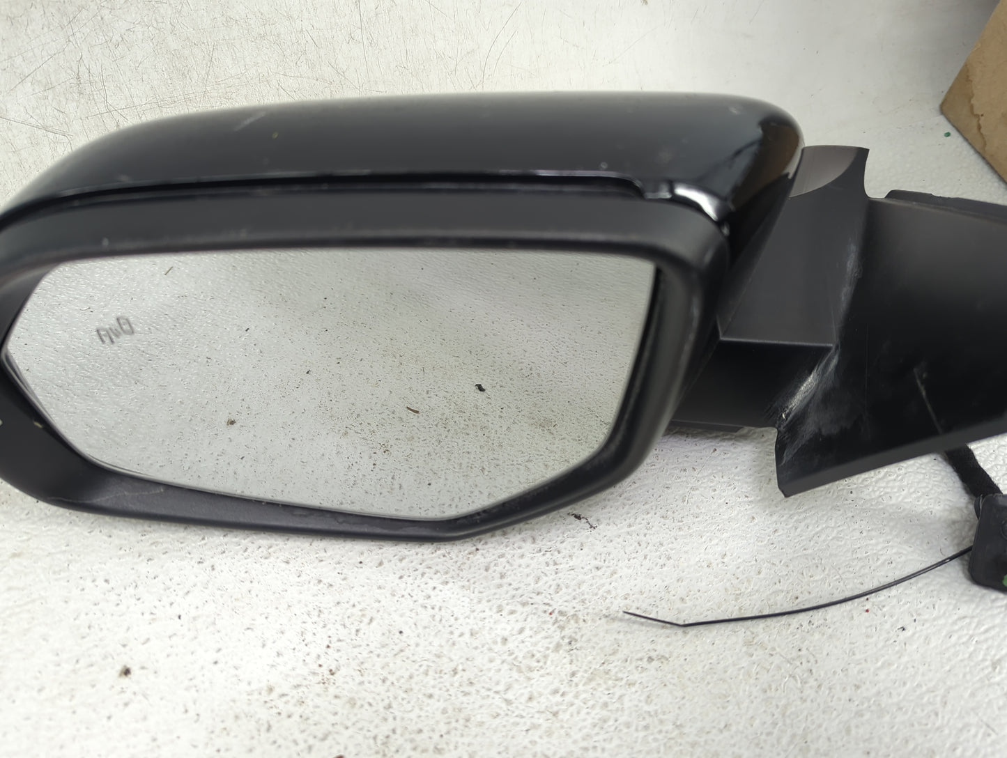 2020-2022 Volkswagen Atlas Cross Sport Driver Side View Mirror - Left Door Mirror OEM Used - Oemusedautoparts1.com