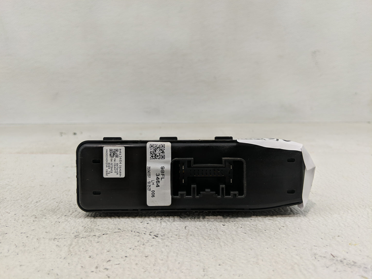 2020-2021 Buick Encore Master Power Window Switch Replacement Driver Side Left P/N:9BFL3464 Fits OEM Used Auto Parts - Oemus