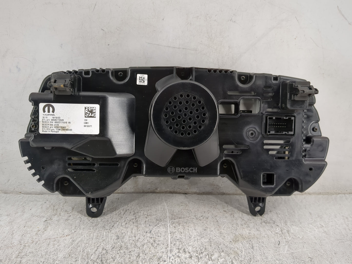 2024 Dodge Hornet Instrument Cluster Speedometer Gauges P/N:00505772520 00522174310, 0263770303, TC861292300430 Miles: Fits