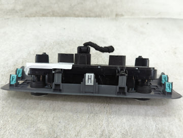 2024 Ford Maverick Climate Control Module Temperature AC/Heater Replacement P/N:NZ6T-18K811-AA 10516715-05 Fits OEM Used Auto Parts